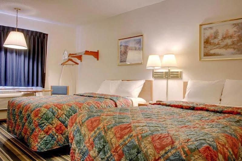 Super 8 By Wyndham West Plains Motel Buitenkant foto