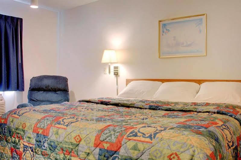 Super 8 By Wyndham West Plains Motel Buitenkant foto